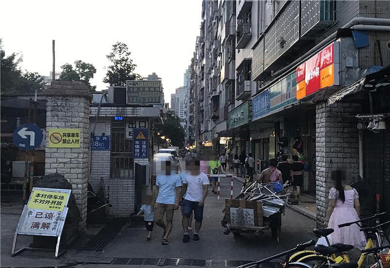 罗湖湖贝新村第一家40㎡雅堂小超便利店转出